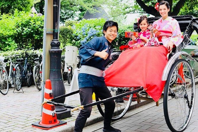 Ride a rickshaw wearing a kimono in Asakusa! Enjoy authentic traditional culture!