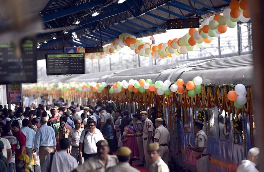 Same-Day Taj Mahal Tour from Delhi via Gatimaan Express - An In-Depth Look at the Taj Mahal Day Trip