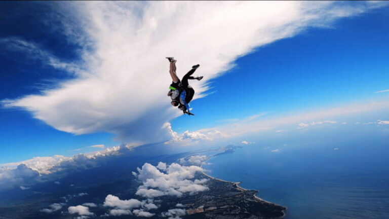 Sanya: Skydiving Experience with Helicopter or Aircraft - The Thrill of Skydiving Over Sanya