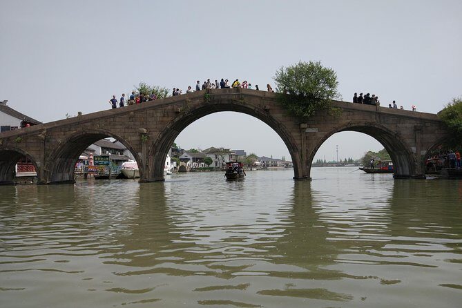 Shanghai Bus Tour:Yu Garden,Chenghuang,Zhujiajiao Water Town,Bund - A Deep Dive into Your Shanghai Day