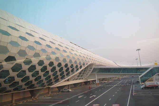 Shanghai Hongqiao Airport Private Arrival Transfer to Hotel in English Services - Why Choose This Transfer?