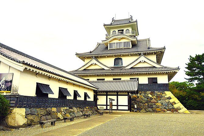 Shiga: Nagahama Castle, Gateway to Japans Great Unifier - Why This Tour Offers Real Value