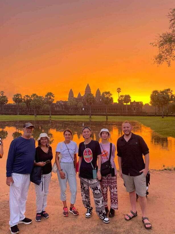 Siem Reap: Angkor Wat Sunrise or Sunset Guided Tour - Informed by the Reviews: Why This Tour Excels