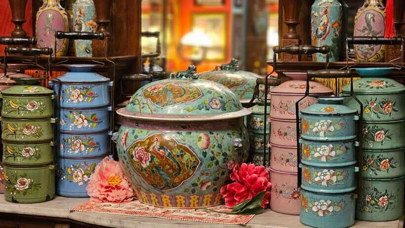 Singapore: Peranakan Culture, Cuisine & Hidden Treasures - A Deep Dive into the Peranakan Tour Experience