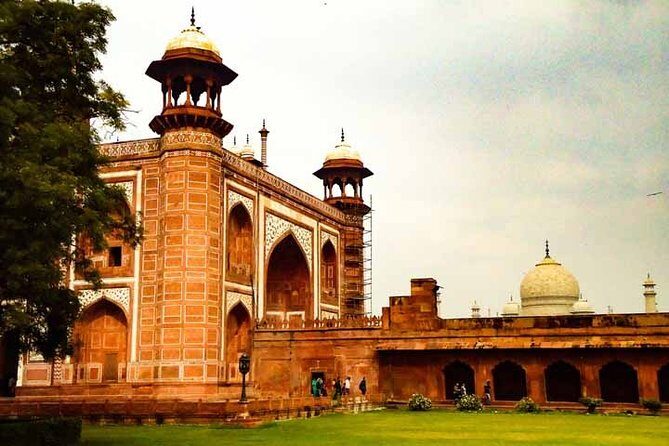 Skip The Line Private Taj Mahal & Agra Fort Day Tour By Car - What Sets This Tour Apart