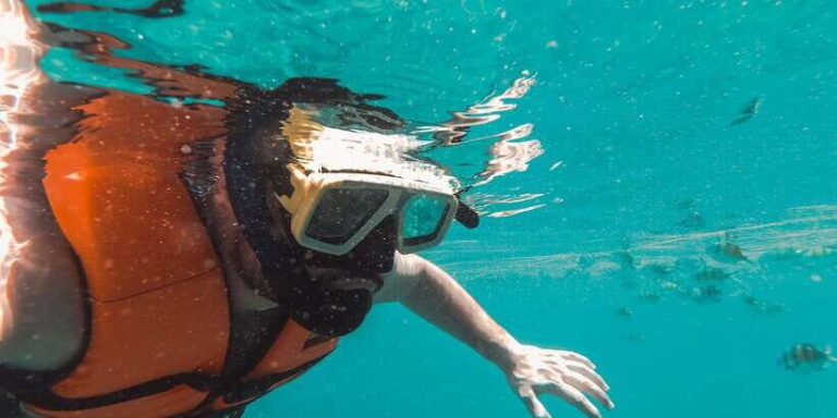 Snorkeling in Hikkaduwa - An In-Depth Look at Snorkeling in Hikkaduwa