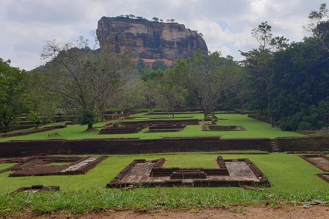 Sri Lanka tours 12-Day wildlife Tour with driver,Car or Van and accommodations - Day 3: Sigiriya and Minneriya Safari