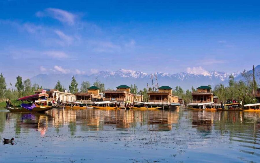Srinagar: 3-Day Tour with Shikara Ride and Gardens - Day 2: Exploring Mughal Gardens & Local Sights