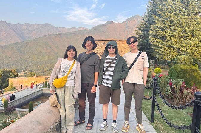 Srinagar Cycling Day Tour Explore Mughal Gardens and More - Who Should Book This Tour?