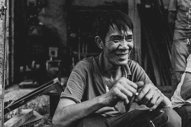 Sundown in the Colony Photo Tour - Authenticity and Cultural Connection