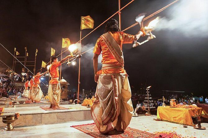 Sunset in Varanasi Tour with a local with free Ganga Aarti and Boat Ride - Who Should Consider This Tour?