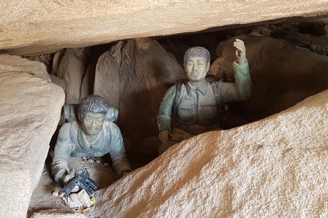 Sunset view & hiking through Seoul Fortress with seafood Market - An In-Depth Look at the Tour Experience