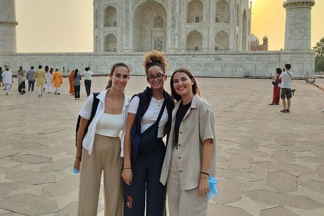 Taj Mahal, Agra Fort & Baby Taj Day Tour From Delhi - Exploring the Taj Mahal