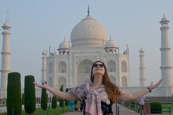 "Taj Mahal Sunrise Tour From Delhi" - Visiting the Taj Mahal: A Timeless Wonder