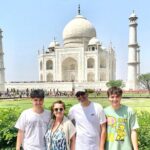 Taj Mahal Tour from Delhi by Train-skip the line-All Inclusive - Exploring the Taj Mahal: A Masterpiece of Mughal Architecture