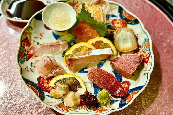 Takayama: Private Barhopping Tour with Hotel Pickup - Who Should Consider This Tour?