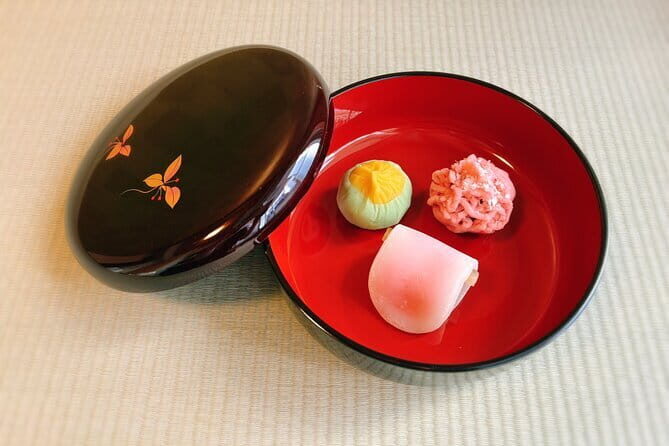 Tea Ceremony and Calligraphy Experiences in Osaka - A Closer Look at the Tea Ceremony and Calligraphy in Osaka