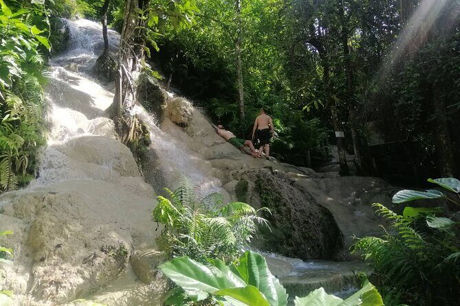 The Best Full Day Tour: Doi Suthep, Wat Phalat, Sticky Waterfall - Who is This Tour Best For?