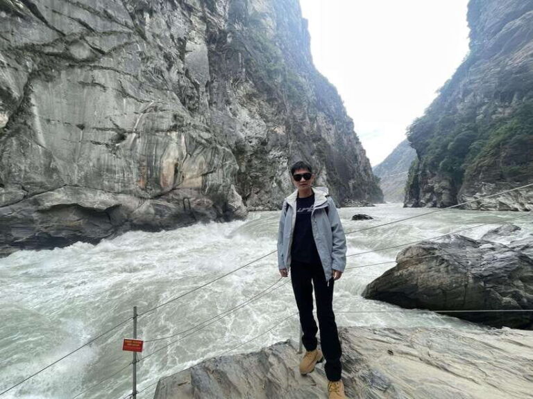 Tiger Leaping Gorge Trekking in the Canyon - A Detailed Look at the Tiger Leaping Gorge Trekking Experience