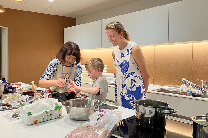 Tokyo 6hr Private Guided Tour & Inari Sushi Making Experience - A Closer Look at the Tour Experience