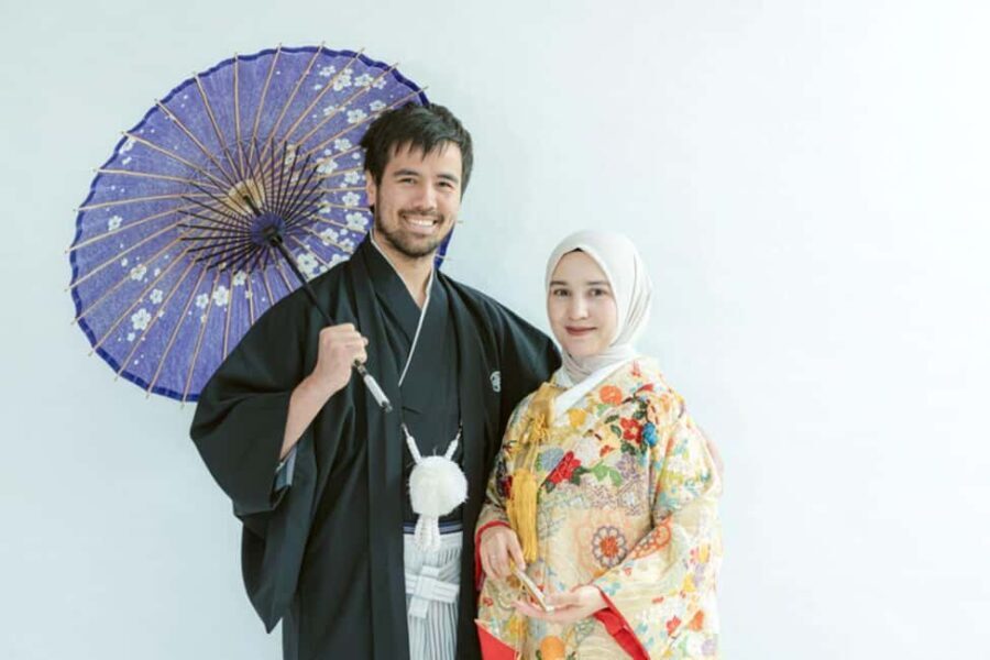 Tokyo: Kimono Rental and Self-photo Booth - The Experience in Action