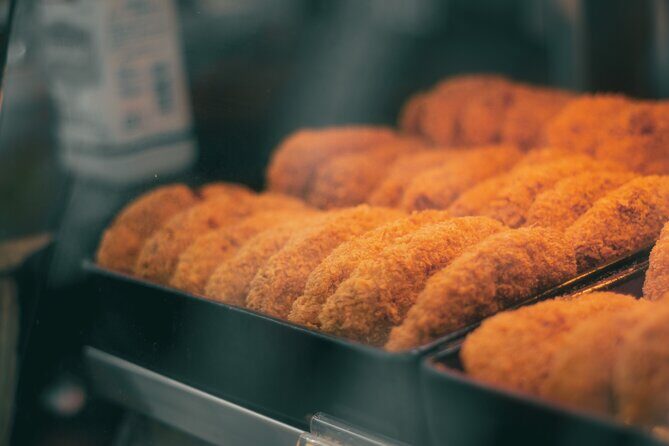 Tokyo Walking Tour of Historic Shopping Streets Yanaka - Key Points