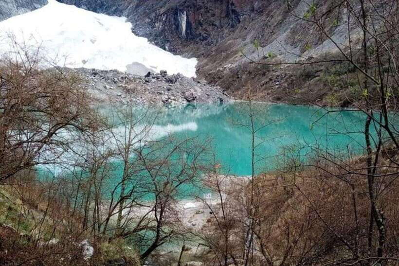 Trek to Nepals Hidden Gem: Sikles Village & Kapuche Glacier - Days 2-3: Scenic Variety and Glacier Views