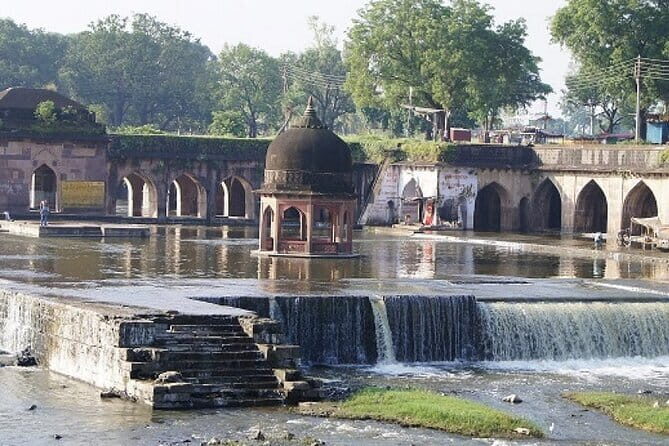 Ujjain and Mahakaleshwar Temple Private Day Tour from Indore - Practical Considerations