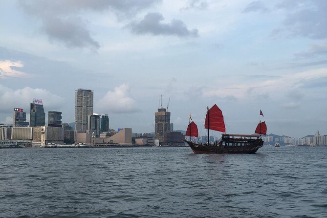 Victoria Harbour Dinner Cruise and Light Show from Kowloon Including Hotel Pickup - Who Should Consider This Tour?