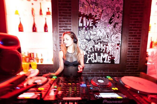 VIP Box Seat Plan: Shisha and All You Can Drink Ticket - Price and Value Analysis