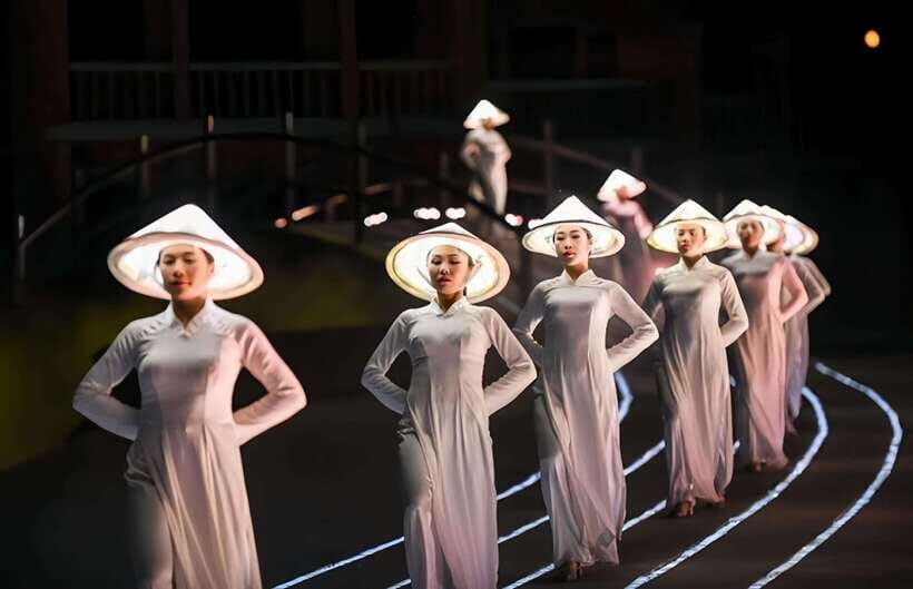 Visit Hoi An Ancient Town & See The Memories Show - What We Like Most About This Tour