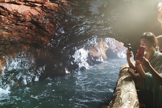 Wakayama: Sandanbeki and Senjojiki Scenic Coast Tour - An In-Depth Look at the Sandanbeki and Senjojiki Coast Tour