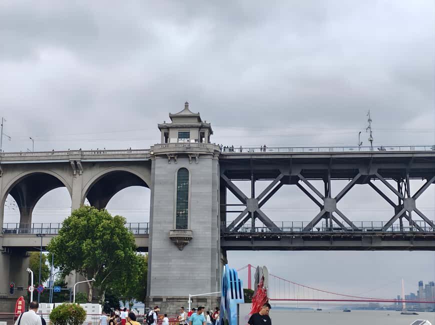 Wuhan: Yellow Crane Tower & Yangtze River Bridge Tour - An In-Depth Look at the Wuhan: Yellow Crane Tower & Yangtze River Bridge Tour