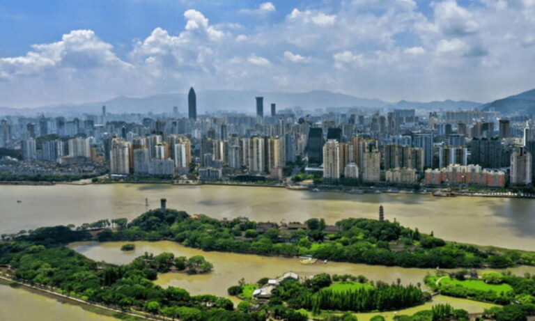 Xiamen Night Tour Packages: 2 Unparalleled Experiences Await - Who Should Consider This Tour?