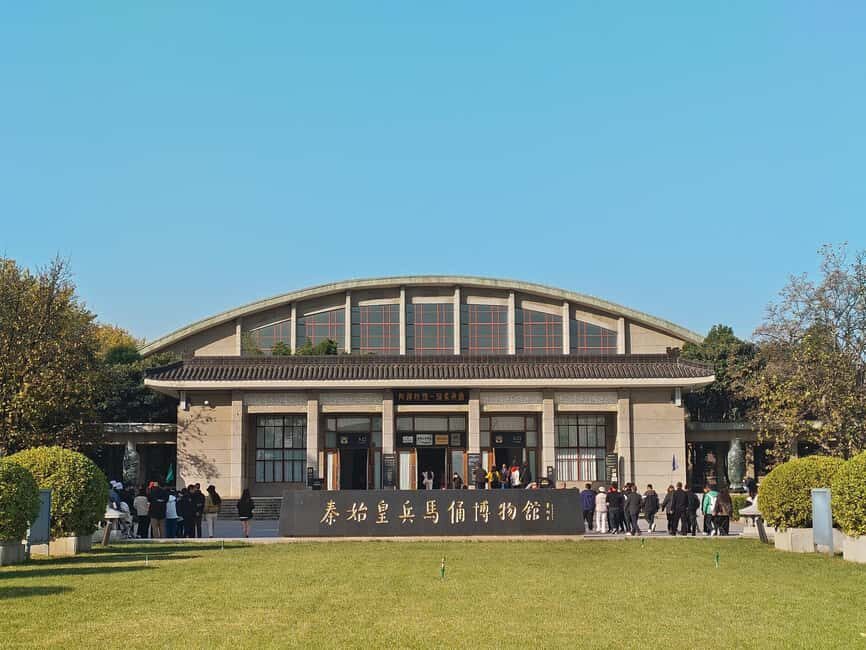 Xi'an: Terracotta Army,HuaMo Class, TangShow & Dumpling Tour - Discover the Heart of Xian with a Full-Day Cultural Tour