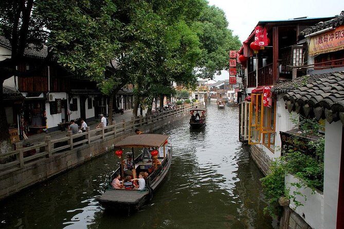 Zhujiajiao Ancient Town & Night Luxury Cruise in Shanghai - What Sets This Tour Apart: Authenticity and Balance
