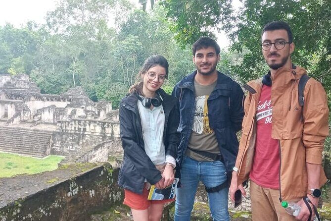 2-Day Tour to Tikal and Yaxhá from Flores Island - FAQ