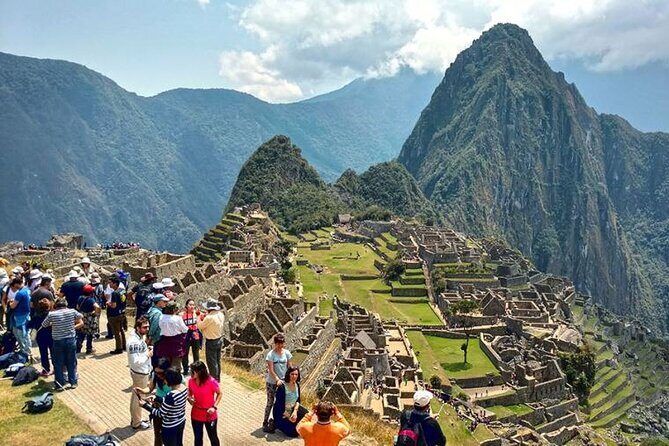 2 Days Private Tour in Machu Picchu Cuzco and Sacred Valley - Day 1: From Sacred Valley to Ollantaytambo and Aguas Calientes