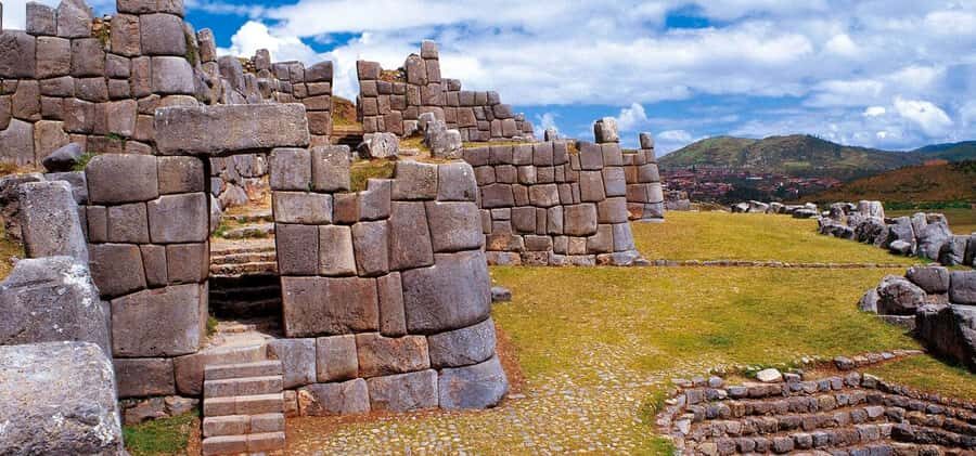 9D Cuz-Sacred Valley-Machu Picchu-Lake Titicaca-La Paz-Uyuni - Exploring the Classic Routes: From Cusco to Uyuni