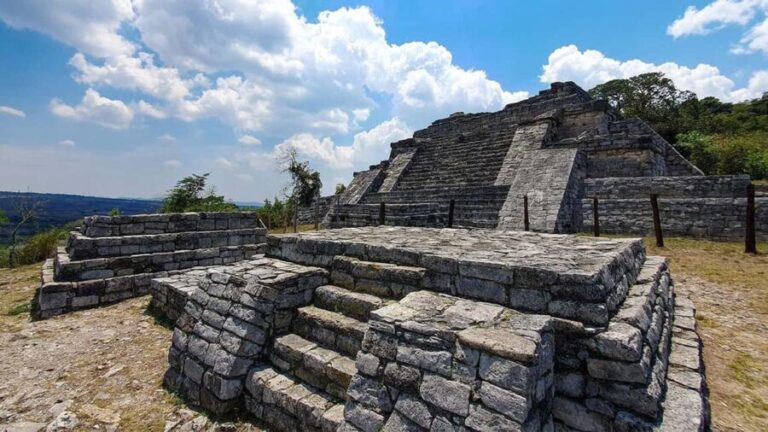 A day trip to Chinkultic and Montebello Lakes from San Cristóbal de Casas: Tour - Marveling at the Montebello Lakes