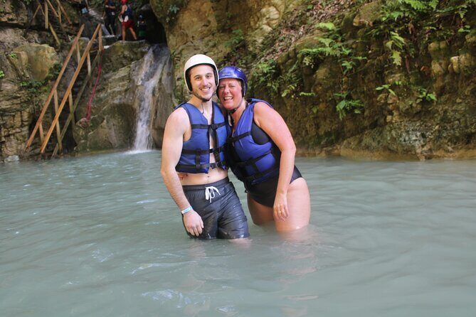 A Splash of Adventure: 27 Pools for Cruises, Hotels and Airbnb. - Who Should Consider This Tour?