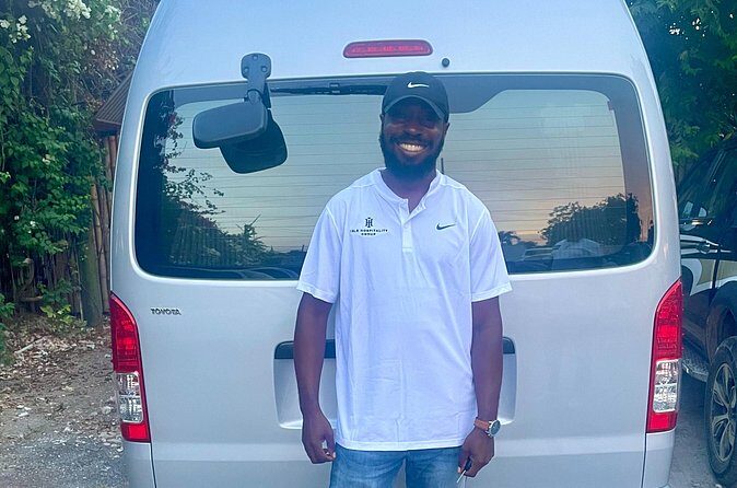 Airport Shuttle - Montego Bay, Falmouth, Negril, Grand Palladium - In-Depth Look at the Experience