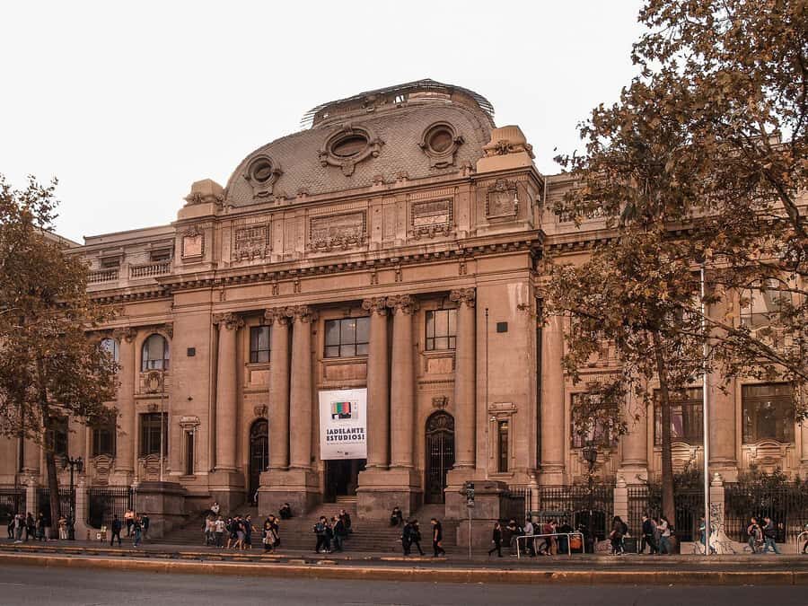 An Architect's Tour of Downtown Santiago - A Closer Look at Santiago’s Architectural Gems