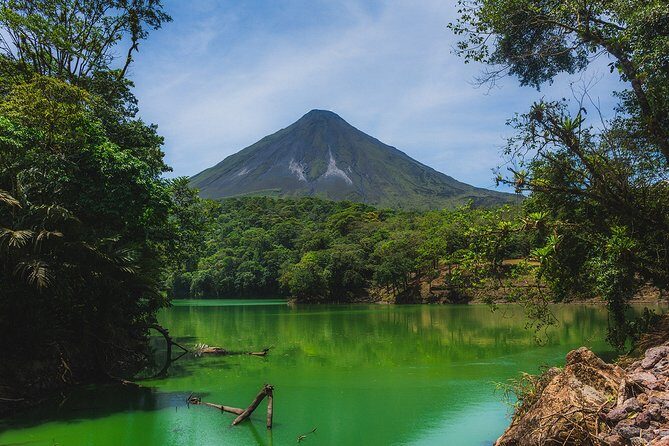 Arenal Volcano Hike and Hotsprings River - The Sum Up