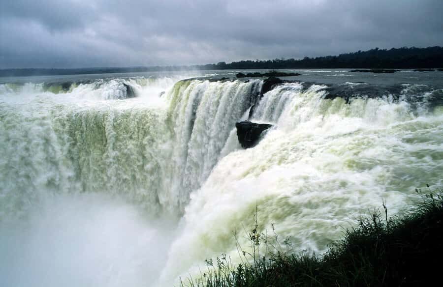 Argentina: Full-Day Iguazu Falls and Great Adventure Tour - A Closer Look at the Iguazu Falls and Great Adventure Tour