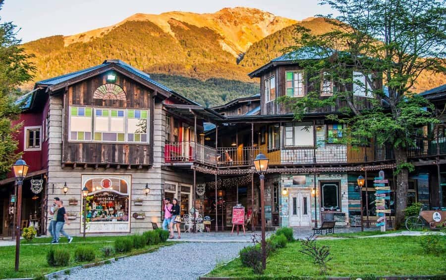 Bariloche: Guided tour of the Grand Circuit (Villa La Angostura and Villa Traful) - Who Would Love This Tour?