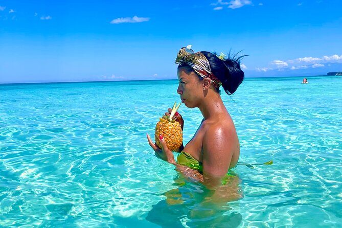 Bay of Eagles VIP : Full Day to Paradise From Santo Domingo - FAQs