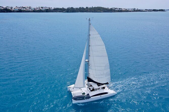 Bermuda Private Catamaran:Snorkeling, Shipwrecks & Cliff Jumping