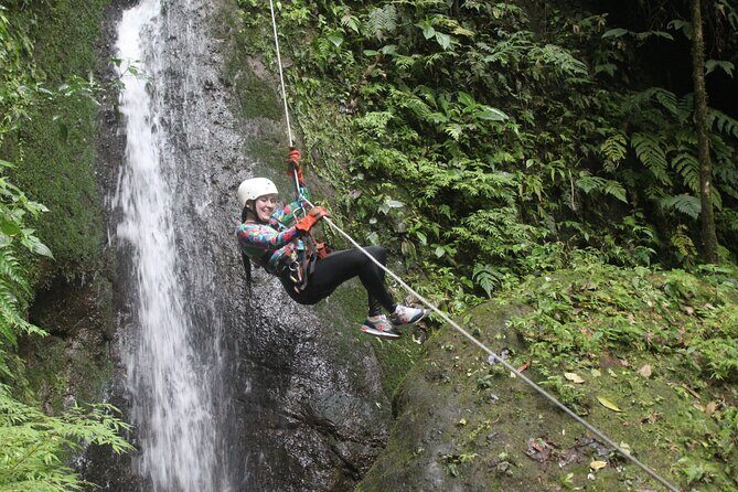 Best combination: Rafting level III with canyoning in waterfalls with tarzan swing , the nearest San Jose - Who Will Love This Tour?