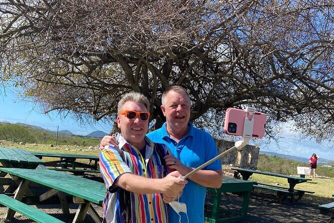 Biggvee Selfie Tour - Exploring Antigua in a Nutshell: The Biggvee Selfie Tour